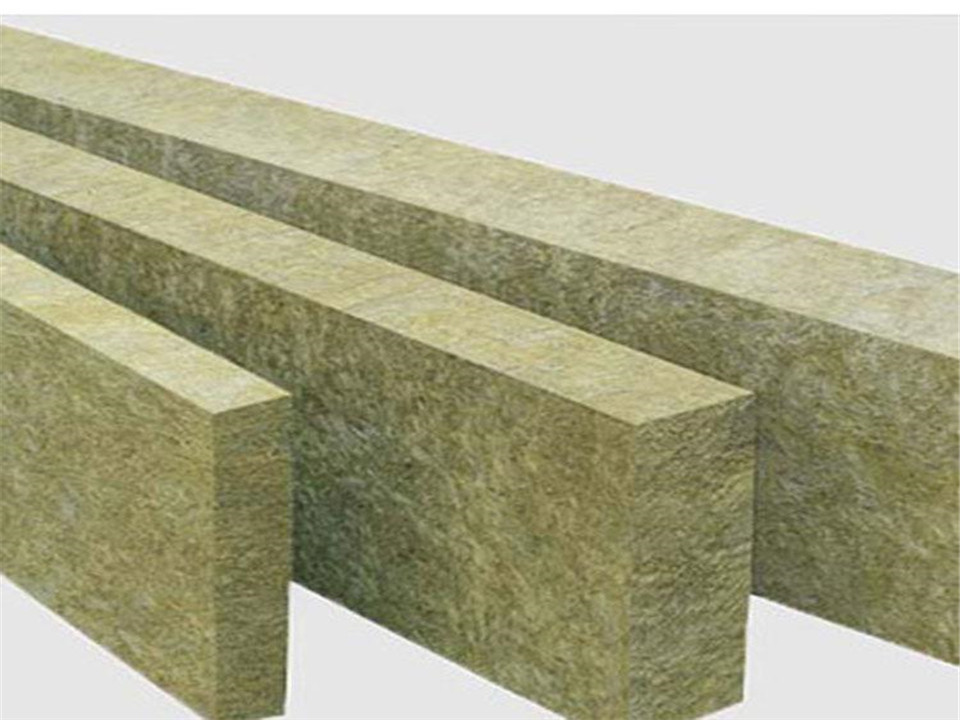 Sound absorbing vertical rock wool strips for construction insulation