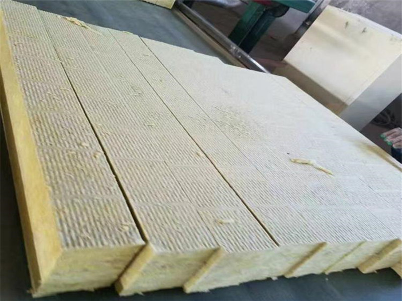 Rock wool strips for thin-coat external render ETICS insulation systems