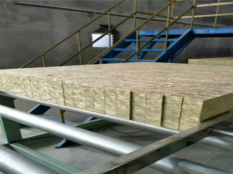 Rock Wool Strips for Thin-Coat External Render Systems