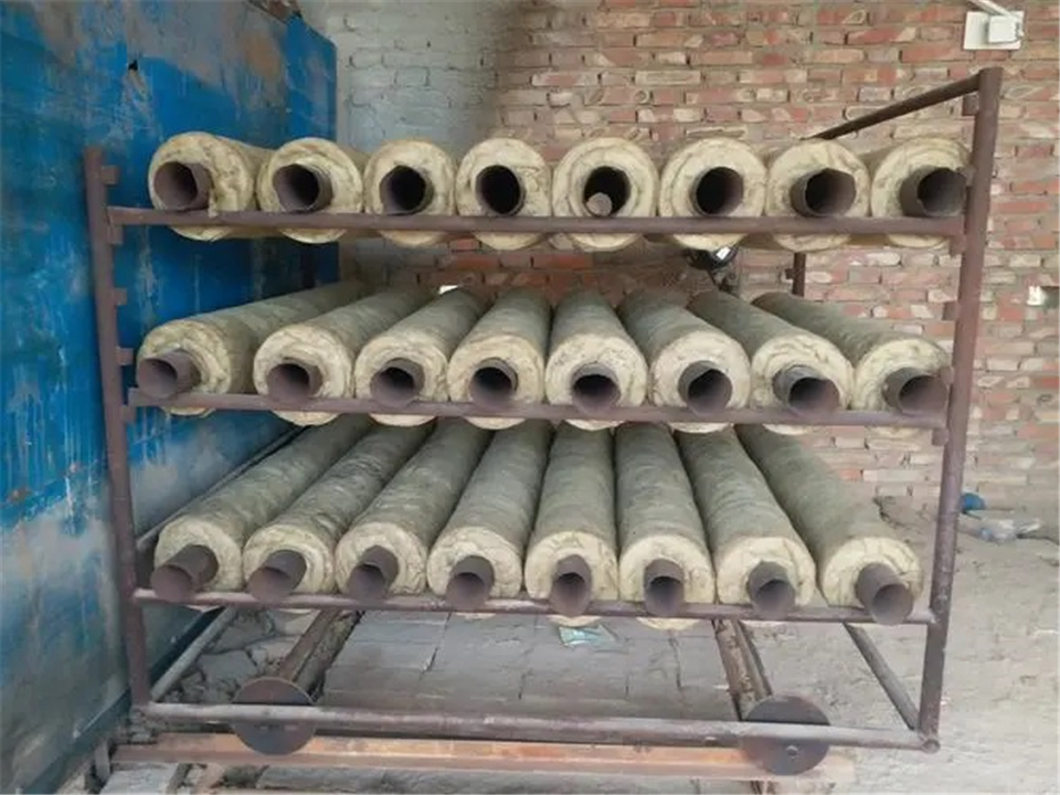 Plain and aluminium foil faced hydrophobic rock wool pipe sections for various piping projects