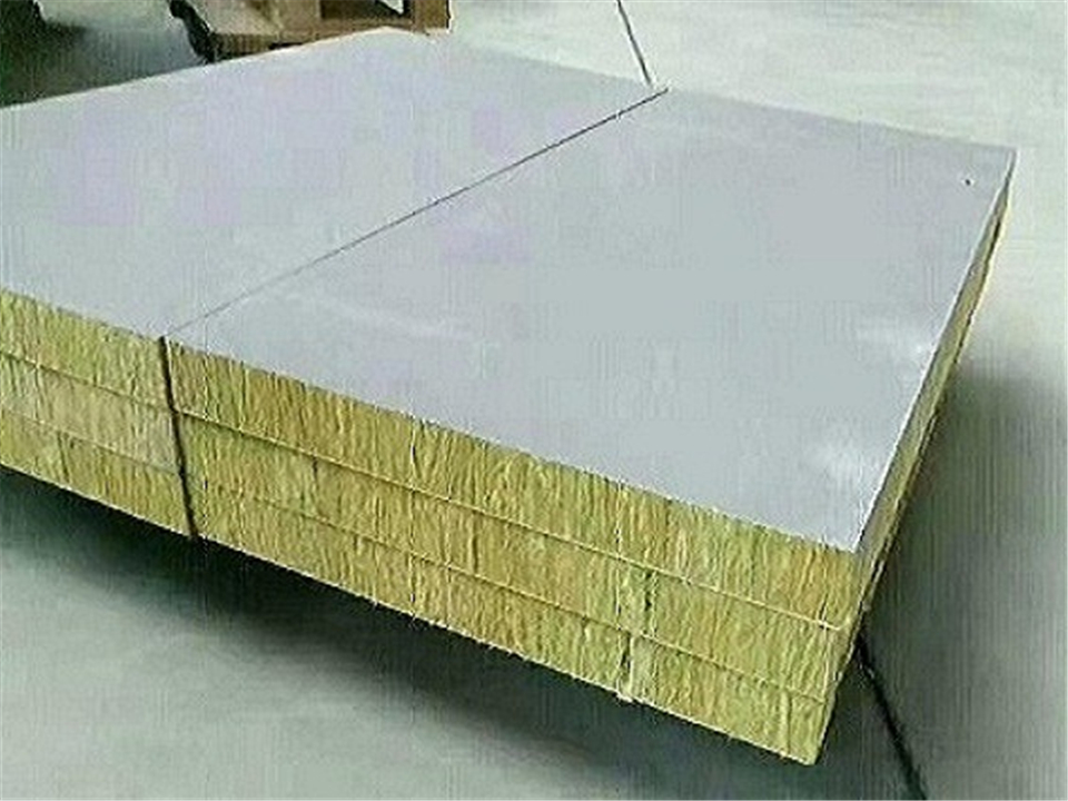 Factory prefabricated render layer rock wool board reduce site construction time