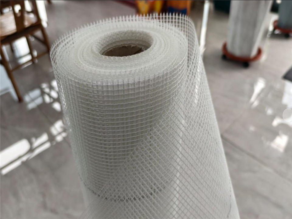 Alkali-resistant fibreglass mesh for external wall EIFS render insulation system