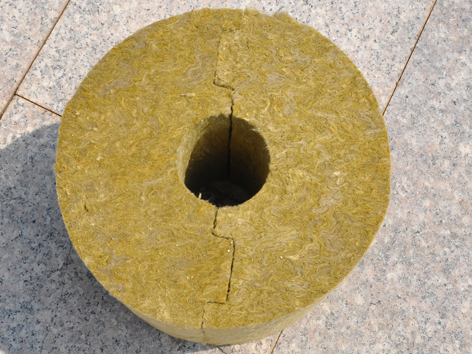 Cross-section fibre close-up of Haochen water-repellent stone wool pipe section